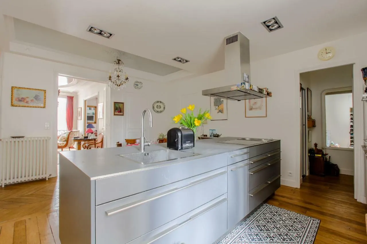 Charming Apartment - District Vaugirard By Weekome Paris