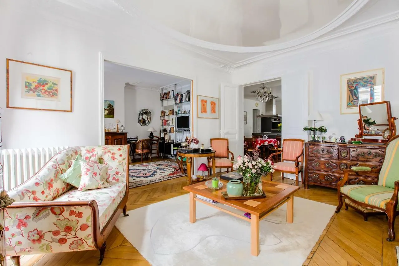 Charming Apartment - District Vaugirard By Weekome Paris